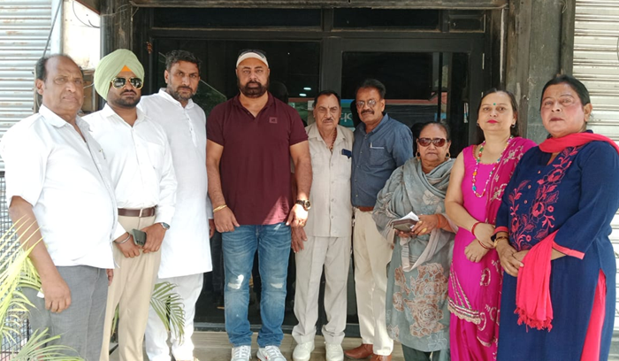 Today, the meeting of Adarsh ??Social Welfare Society Punjab was held in Nawansehr under the leadership of District Chairman Manmohan Singh Gulati.